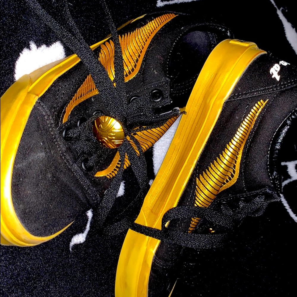Harry Potter golden snitch vans
